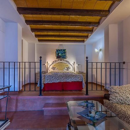 Hostal Nuevo Milan I San Clemente  Exteriör bild