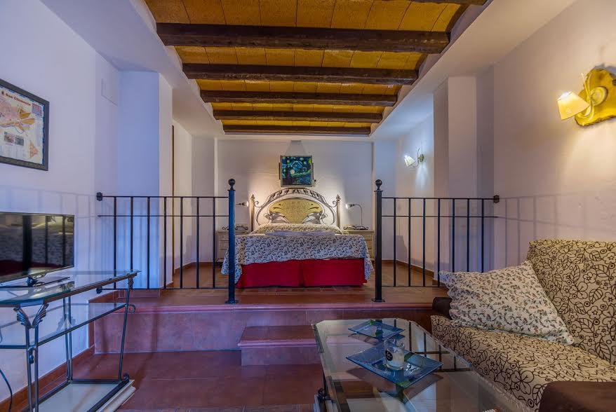 Hostal Nuevo Milan I San Clemente  Exteriör bild